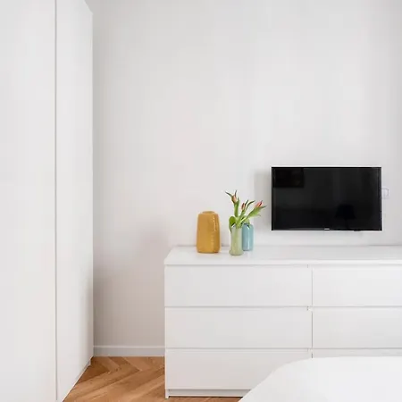 Appartamento Dietro Fontana Del Nettuno