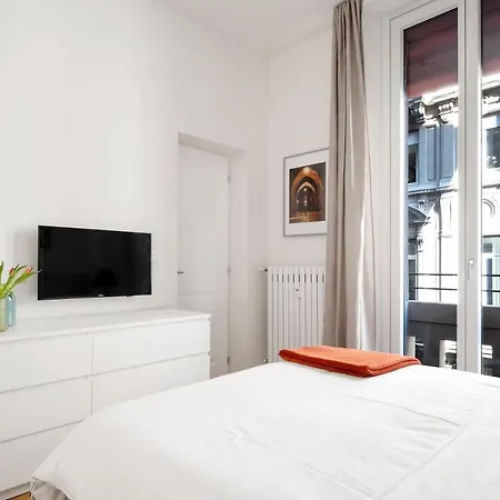 Dietro Fontana Del Nettuno Appartement Bologna