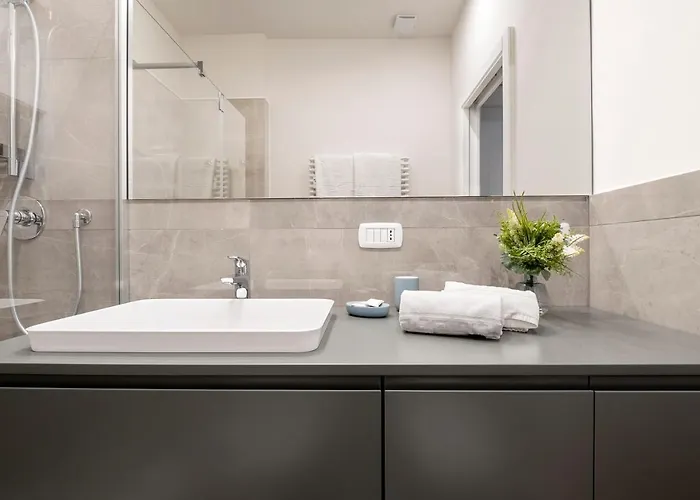 Guesthost - Dietro Fontana Del Nettuno * 볼로냐