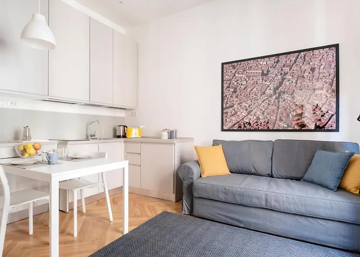 Guesthost - Dietro Fontana Del Nettuno 볼로냐