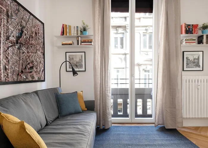 Guesthost - Dietro Fontana Del Nettuno Μπολόνια