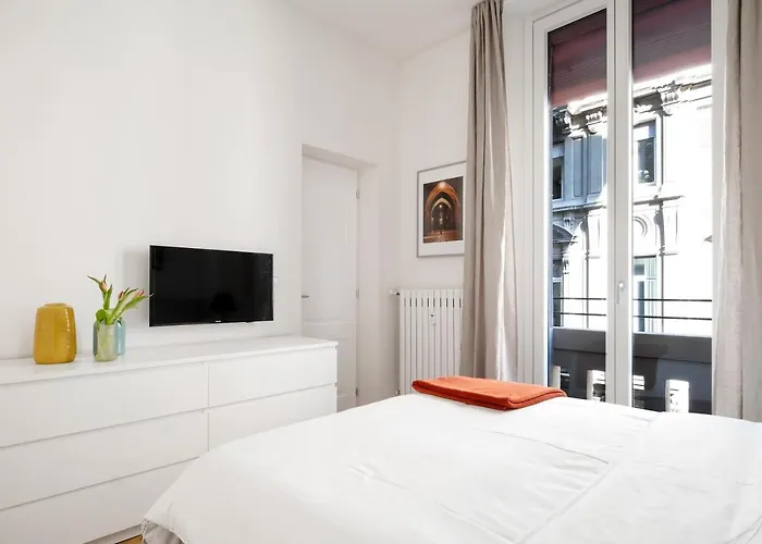 Guesthost - Dietro Fontana Del Nettuno Apartament Bolonia