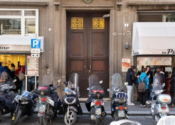 Guesthost - Dietro Fontana Del Nettuno